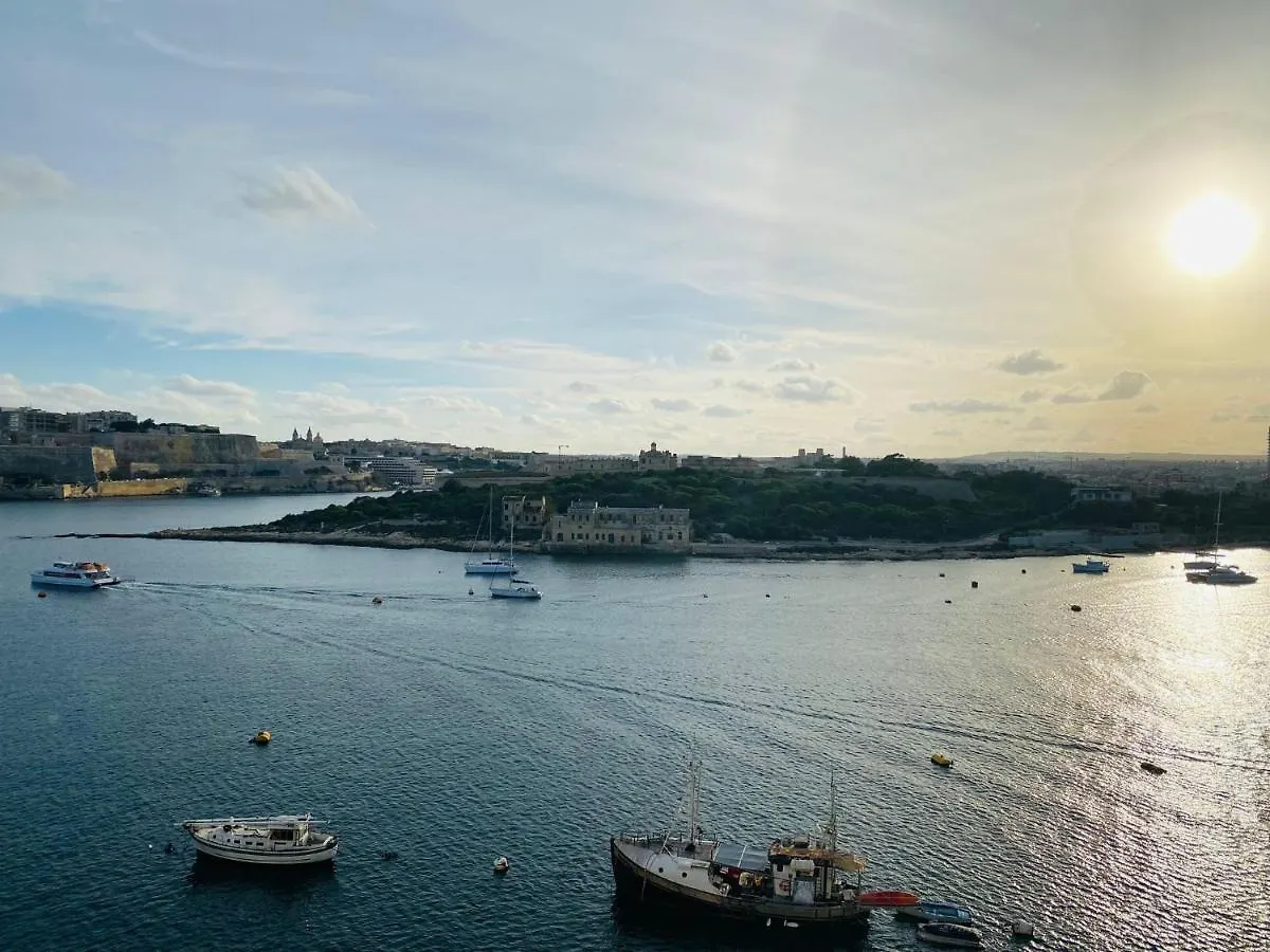 Sliema Seaview & Seafront- Apt 9, 49 Tigne Point Mansions 0*,  Malta