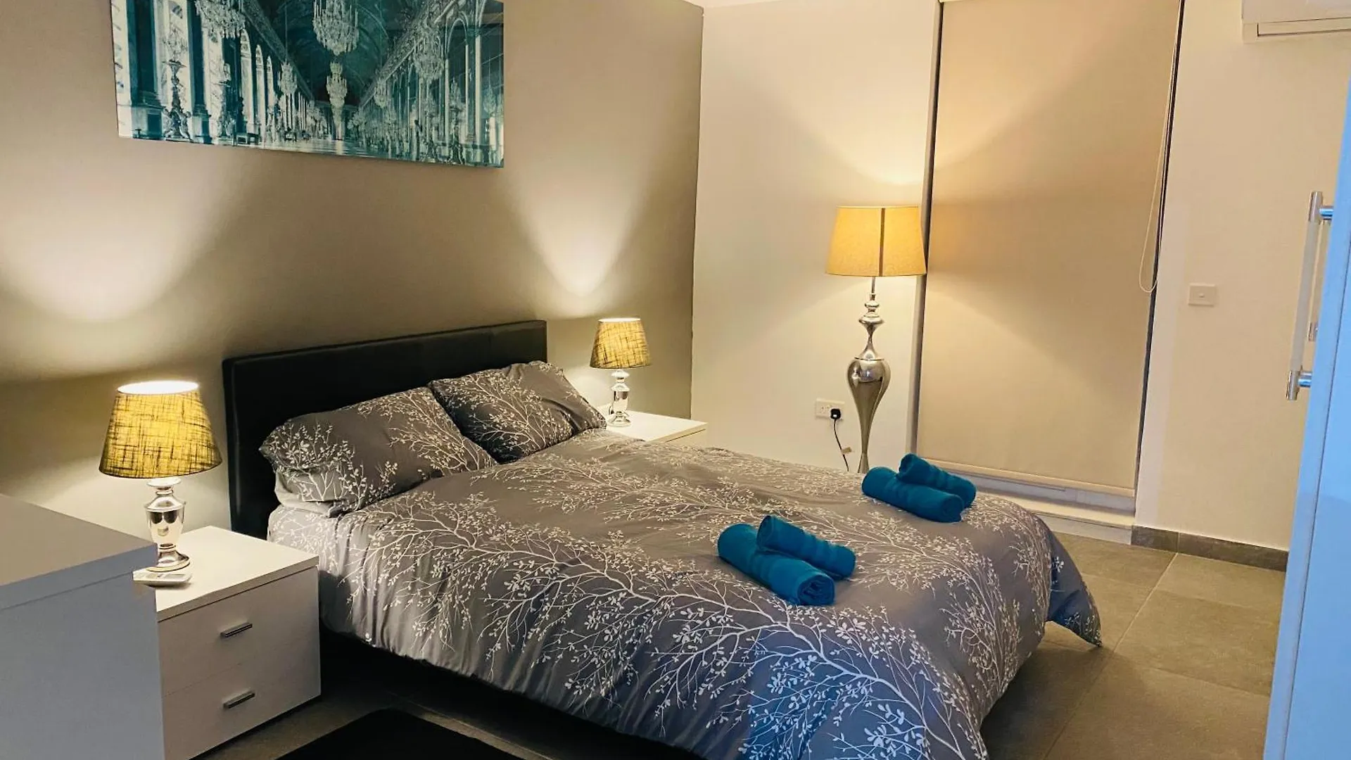 Sliema Seaview & Seafront- Apt 9, 49 Tigne Point Mansions Daire